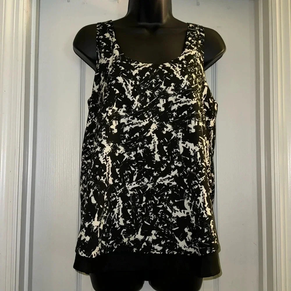Banana Republic Sleeveless Blouse Tank Top